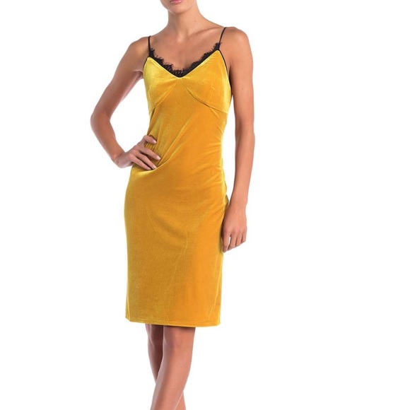 ⭐️NEW Velour Yellow Dress - Picture 1 of 8